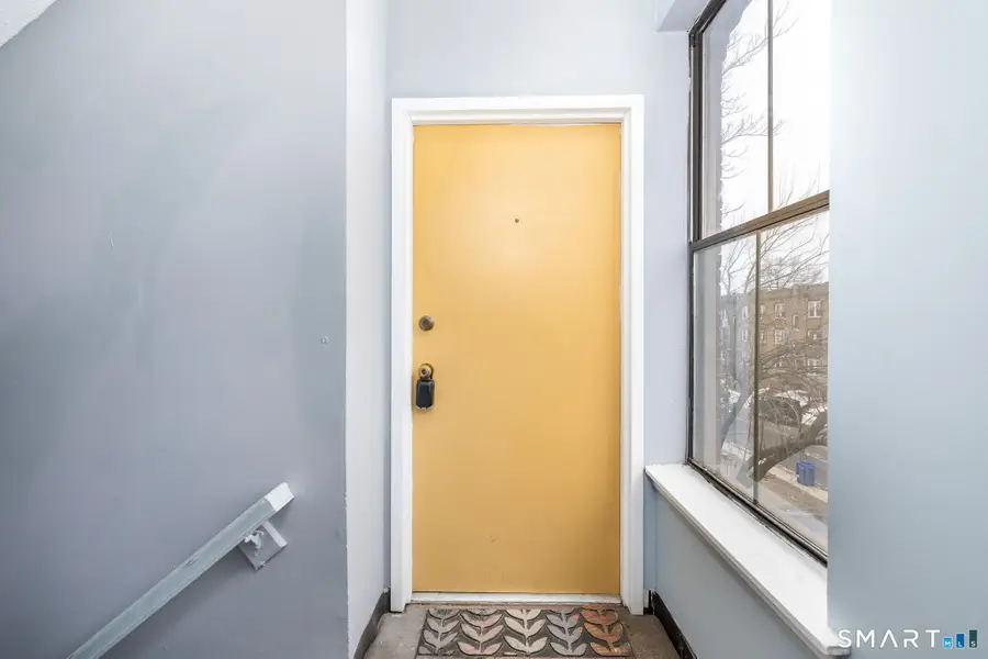 36 Capen Street #2B, Hartford, CT 06120 - #3