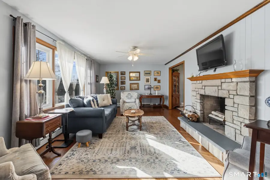 16 Phyllis Drive, Naugatuck, CT 06770 - #3