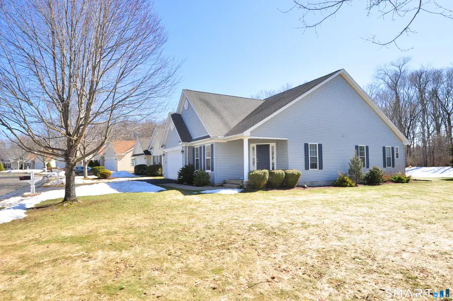 27 Grand Boulevard #27, Ellington, CT 06029 - #3