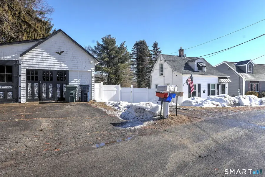 16 Smith Street, Terryville, CT 06786 - #3