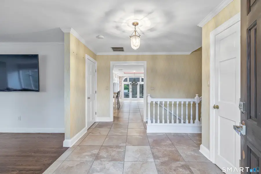 10 White Oak Farm Road, Newtown, CT 06470 - #2