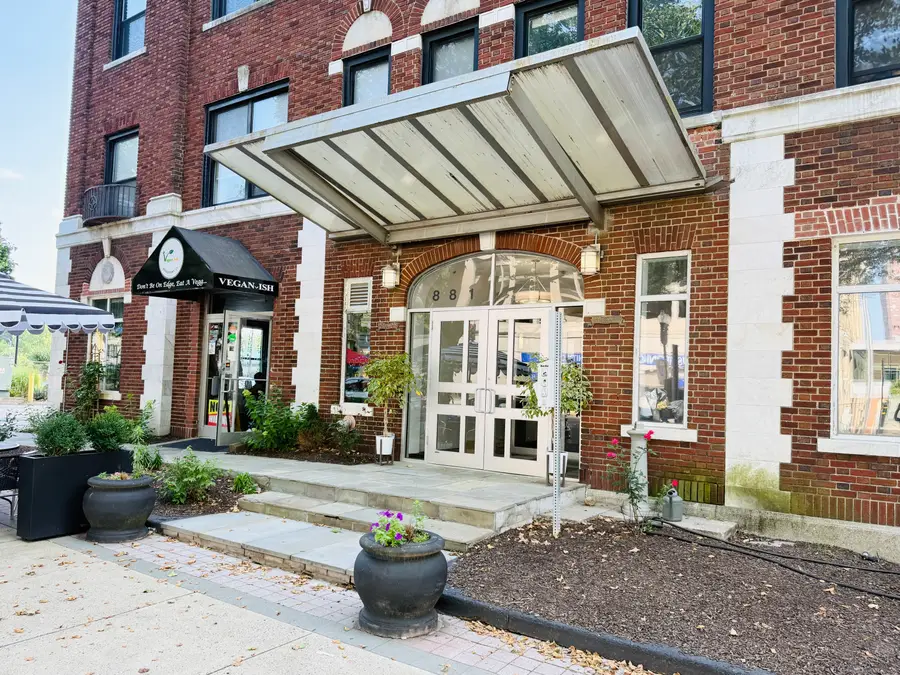 881 Lafayette Boulevard #2H, Bridgeport, CT 06604 - #3