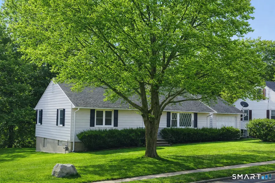 2916 East Main Street, Waterbury, CT 06705 - #2