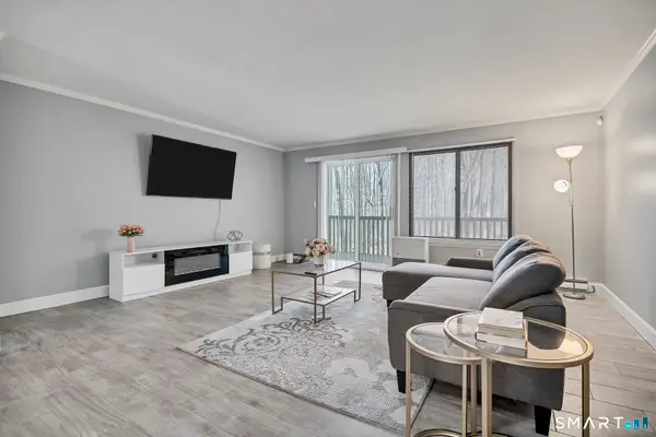 21 Hawthorn Court #21, Cromwell, CT 06416