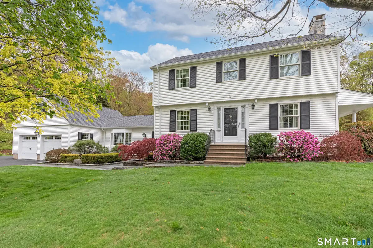 15 Central Road, Middlebury, CT 06762 - #1