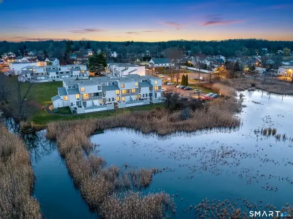 10 Hamre Lane #C, Branford, CT 06405