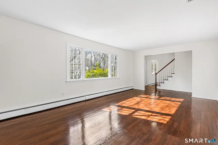 8 Woodlawn Drive, Bethel, CT 06801 - #3