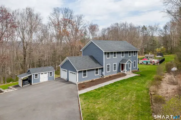 44 Gelding Hill Road, Newtown, CT 06482