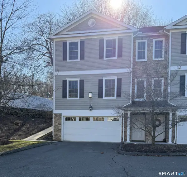 53 Grassy Plain Street #APT B5, Bethel, CT 06801