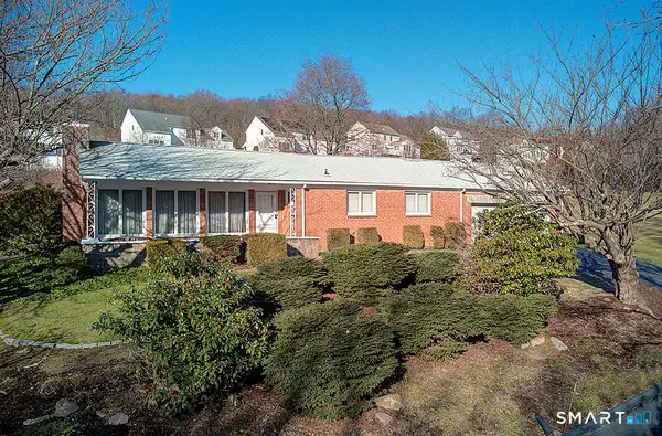 76 Gaylord Mountain Road, Hamden, CT 06518