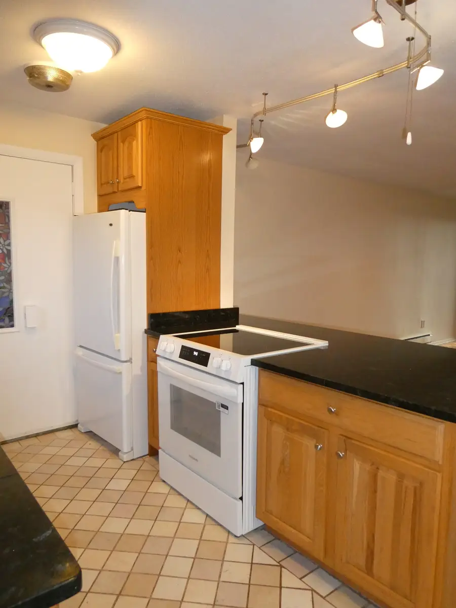 203 West Walk, West Haven, CT 06516 - #3