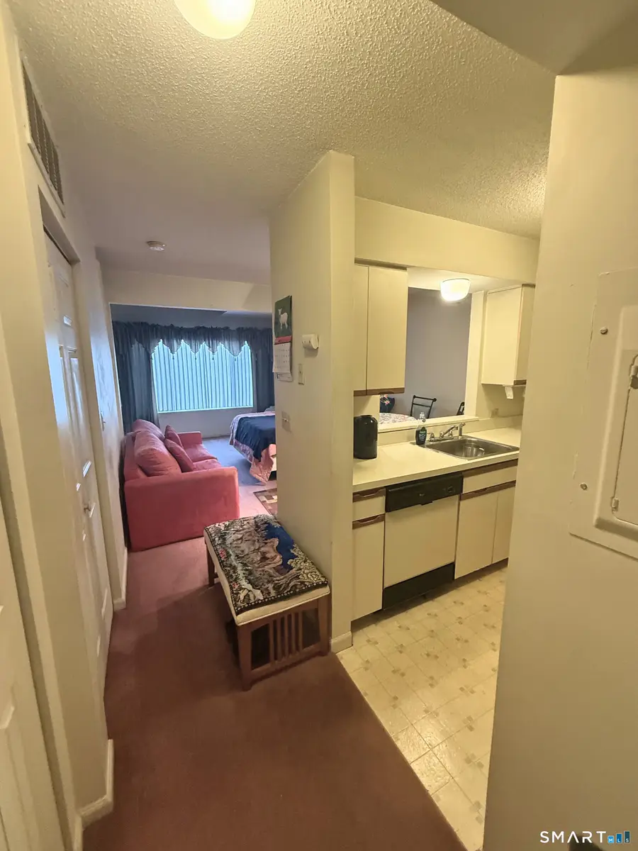 1690 Dixwell Avenue #B3, Hamden, CT 06514 - #3