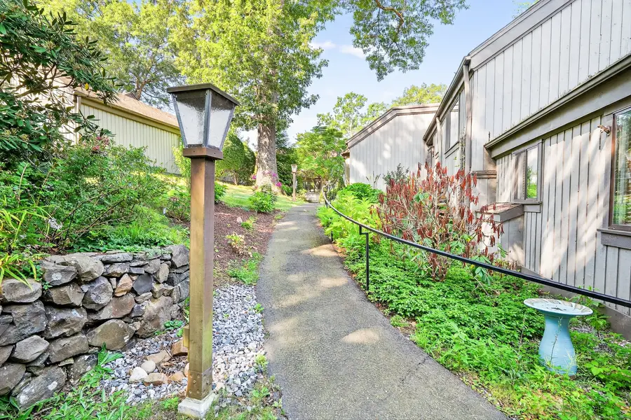 401 Heritage Village #B, Southbury, CT 06488 - #2