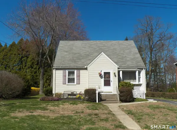 60 Rockledge Drive, Waterbury, CT 06706