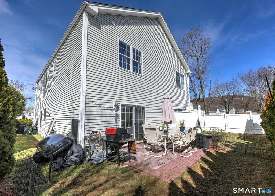 12 Landin Street #B, Woodbridge, CT 06525 - #3