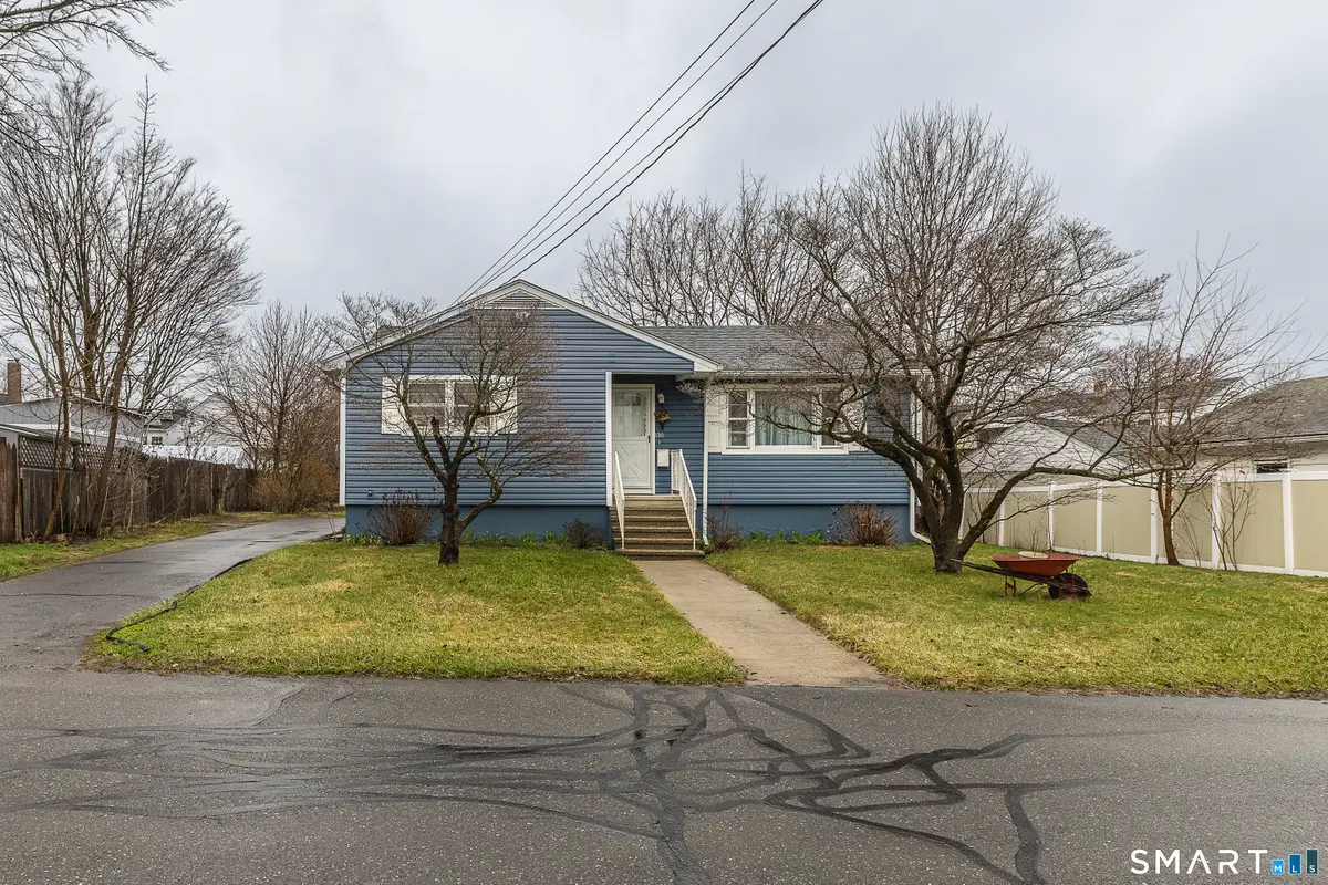 130 Holroyd Street, Bridgeport, CT 06606 - #1