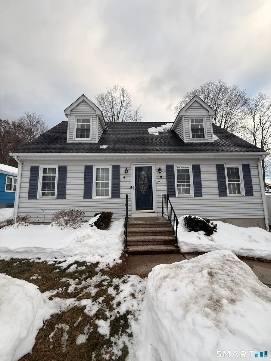 19 Melville Avenue, Meriden, CT 06451 - #3
