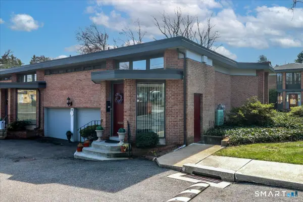 160 Fairfield Woods Road #20, Fairfield, CT 06825