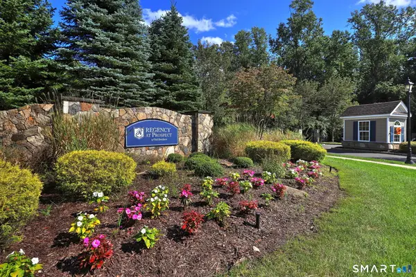 104 Cherry Circle #104, Prospect, CT 06712