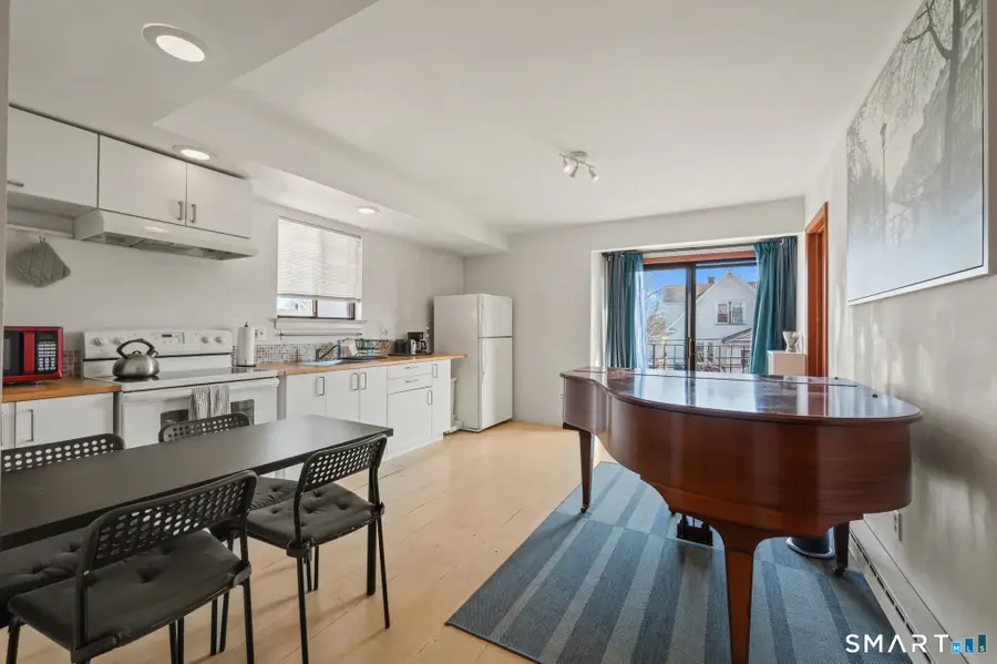 112 Bond Street #3E, Hartford, CT 06114 - #2