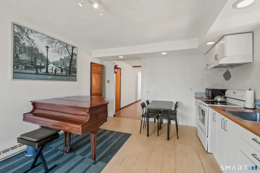 112 Bond Street #3E, Hartford, CT 06114 - #3