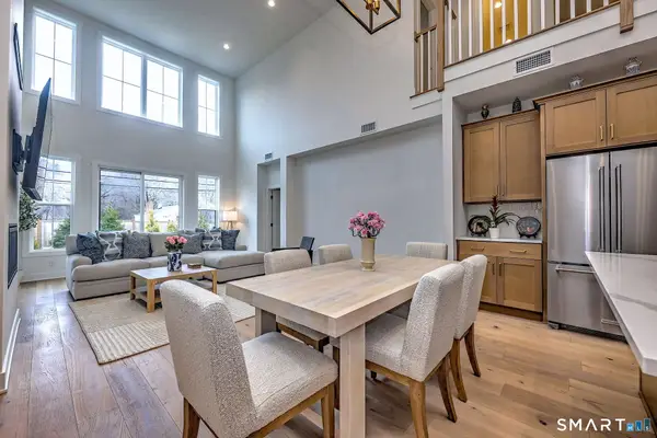 27 Heritage Lane, Woodbridge, CT 06525