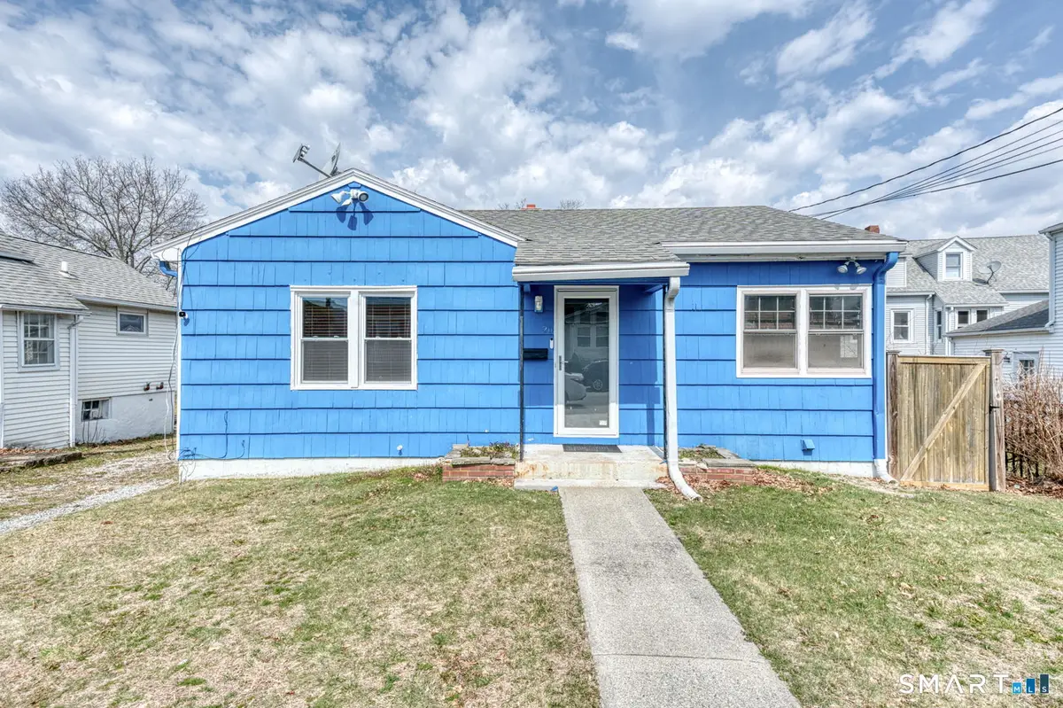 20 George Avenue, Groton, CT 06340 - #1