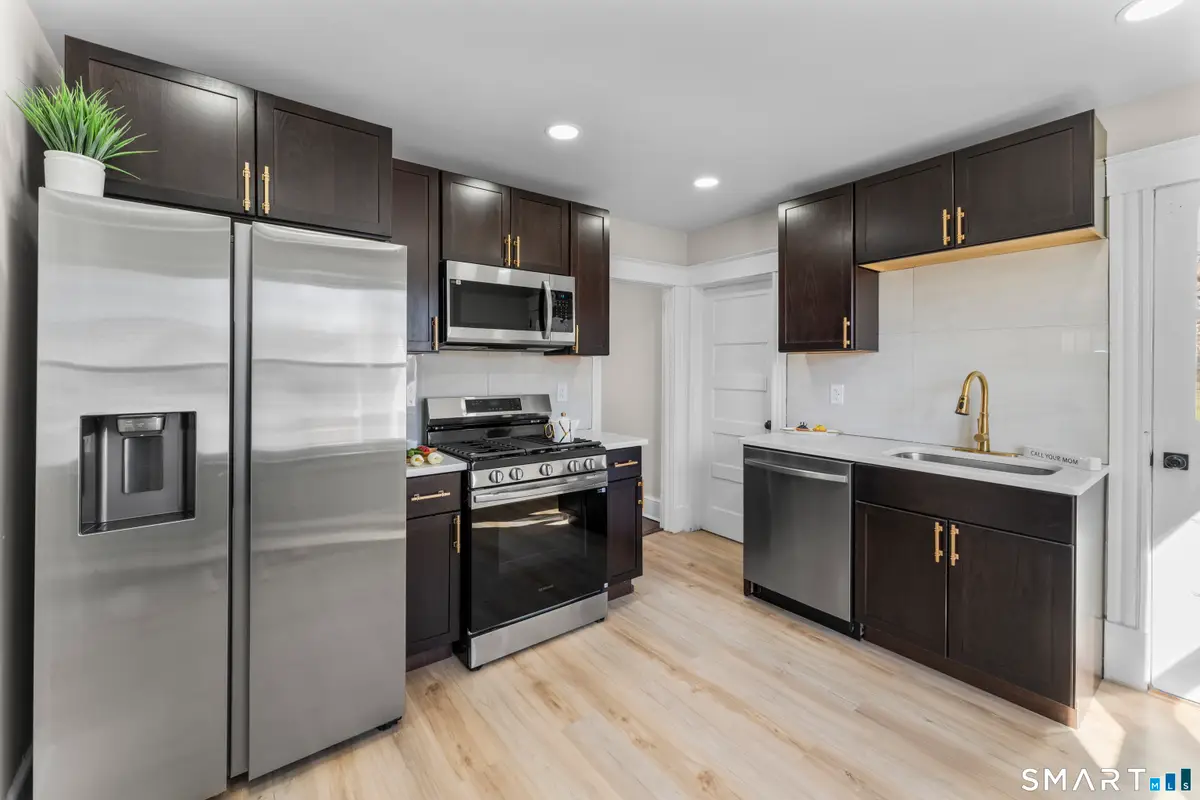 30 Oakwood Street, East Hartford, CT 06108 - #1