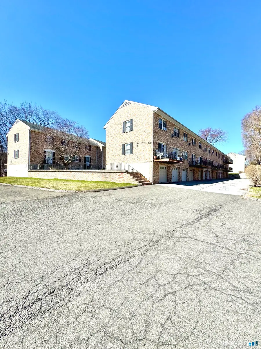 39 Woodway Road #C5, Stamford, CT 06907 - #3