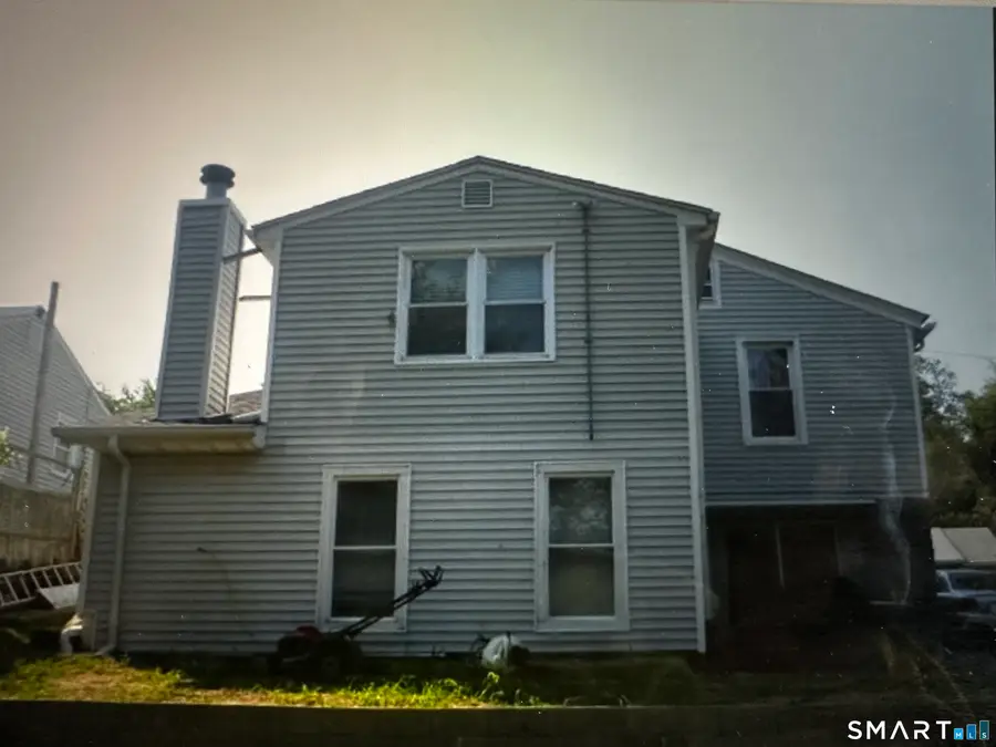 134 Chester Avenue, Waterbury, CT 06704 - #3