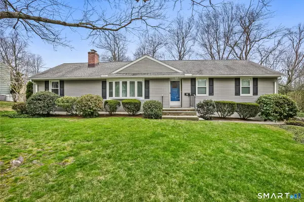15 Glenbrook Road, Trumbull, CT 06611