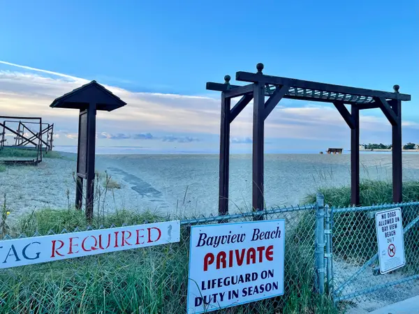 46 East Avenue, Milford, CT 06460