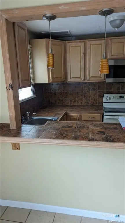 13 Bostwick Arms, New Milford, CT 06776 - #2