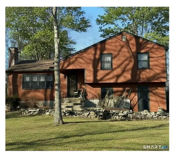 121 Wedgewood Drive, Torrington, CT 06790