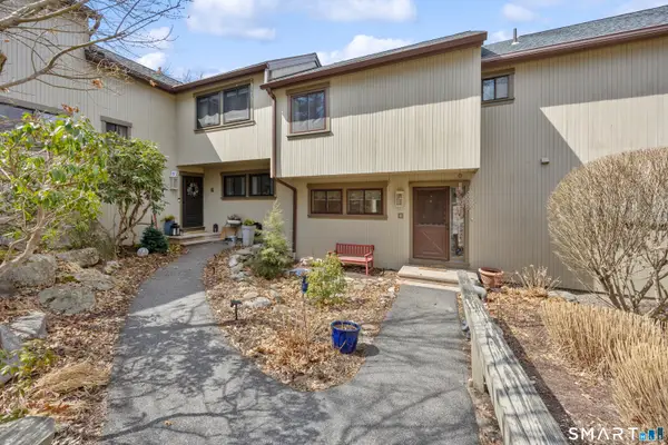 4 Deer Hill Court #4, Woodbury, CT 06798