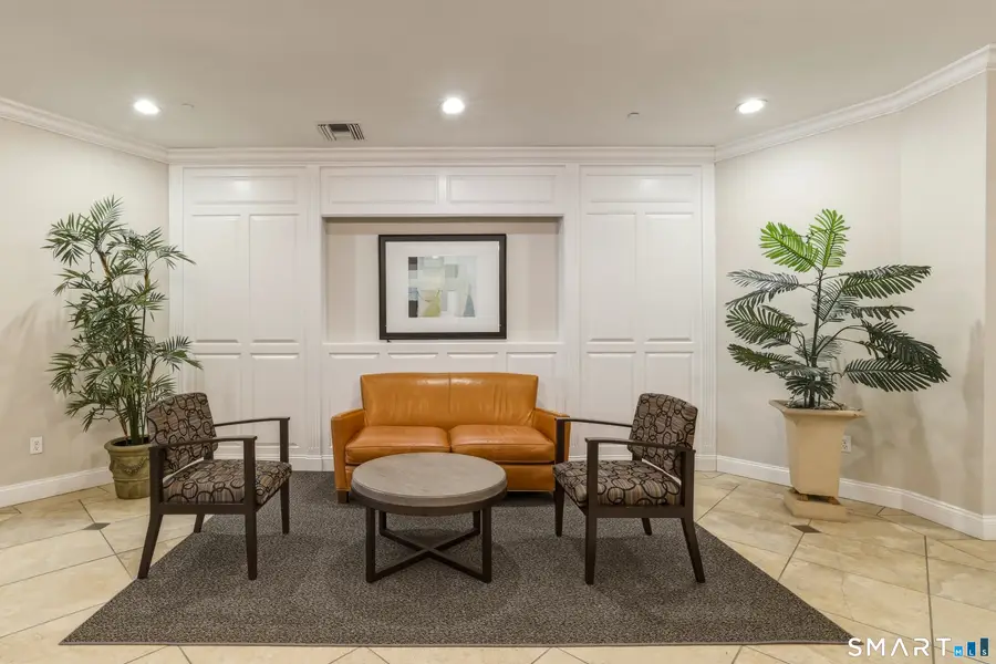 1 King Philip Drive #212, West Hartford, CT 06117 - #3