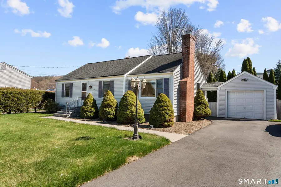28 Kitts Lane, Newington, CT 06111 - #2