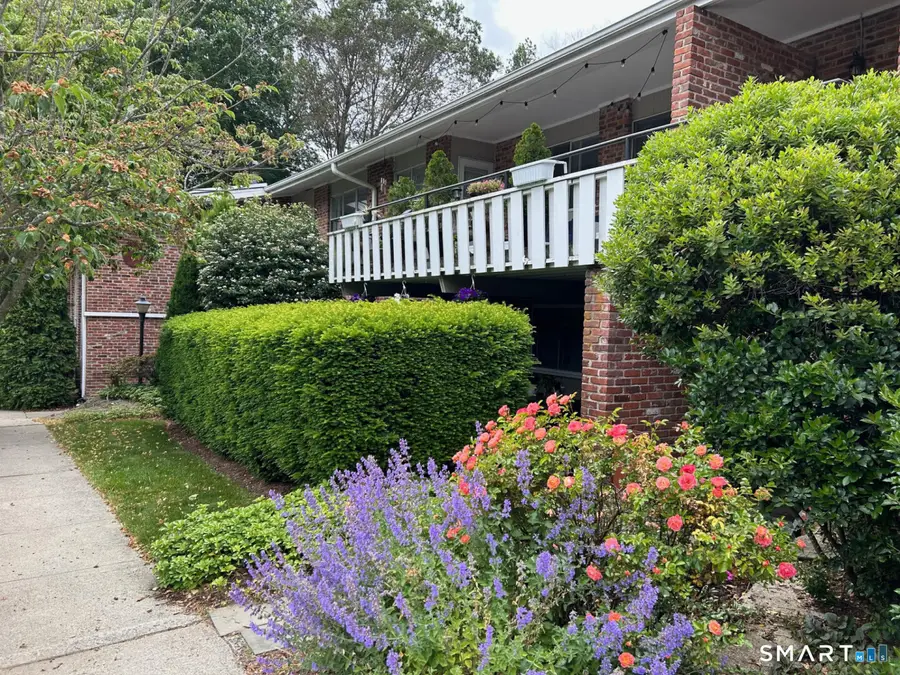 195 Southport Woods Drive #195, Southport, CT 06890 - #2