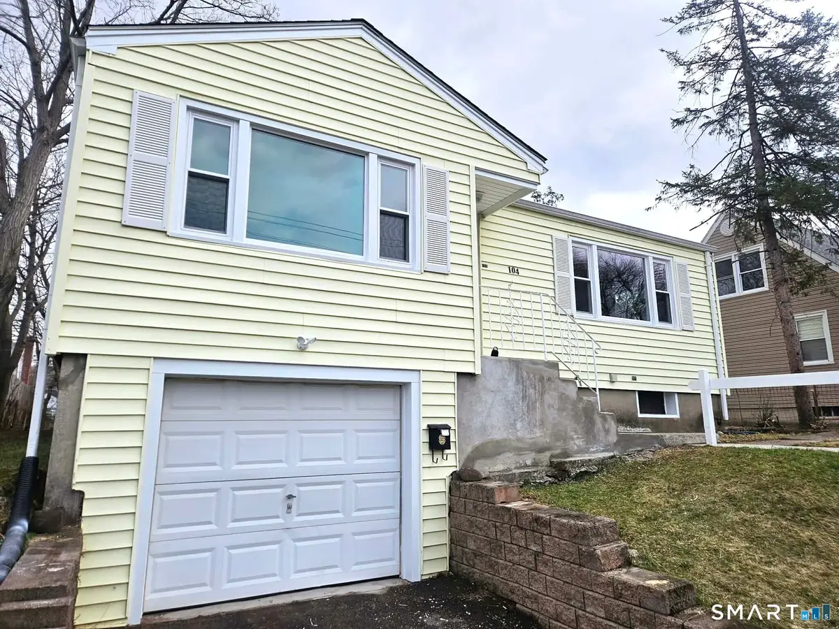 104 Hollywood Avenue, Hartford, CT 06110 - #1