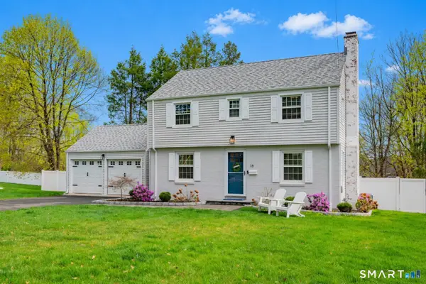 18 Foxridge Road, West Hartford, CT 06107