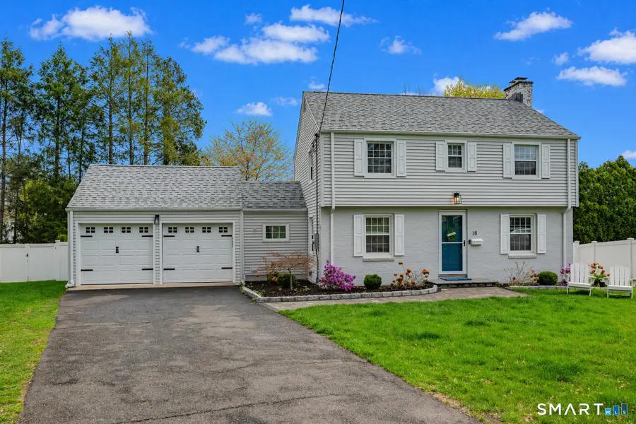 18 Foxridge Road, West Hartford, CT 06107 - #3