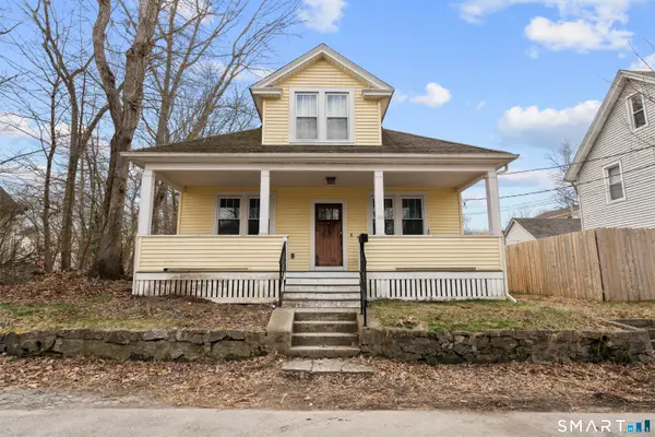 39 Oakridge Street, Norwich, CT 06360