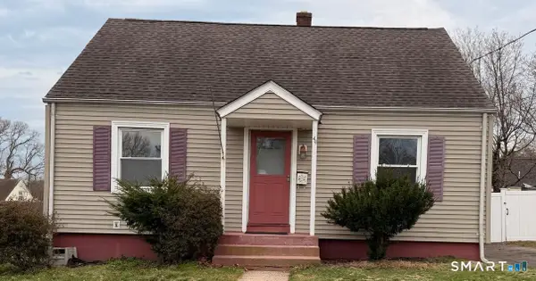 44 Lynmoor Place, Hamden, CT 06517