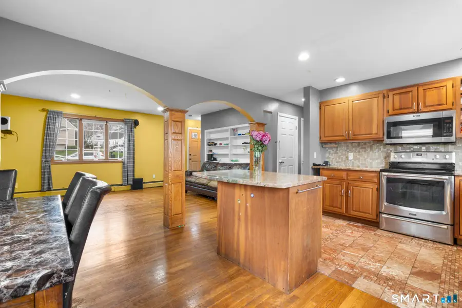 104 Oakdale Street, Bridgeport, CT 06606 - #3