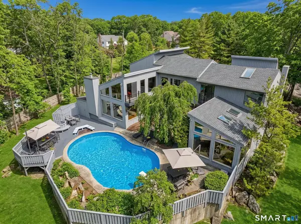 66 Dogwood Lane, Trumbull, CT 06611