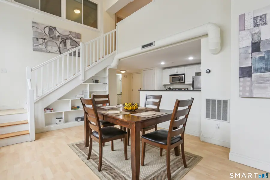 124 Court Street #5, New Haven, CT 06511 - #2