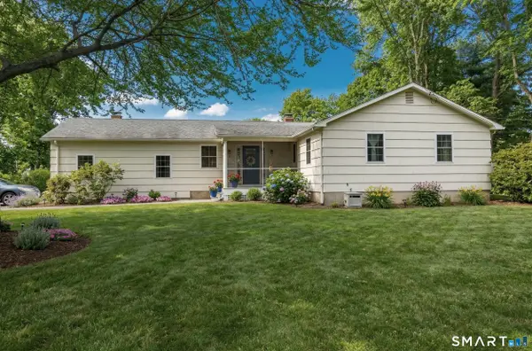 23 Meadowood Lane, Old Saybrook, CT 06475