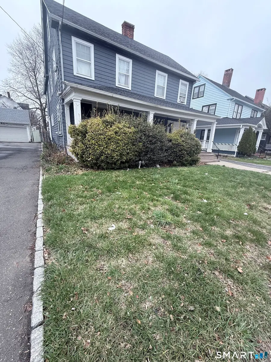 111 Elmwood Place, Bridgeport, CT 06605 - #3