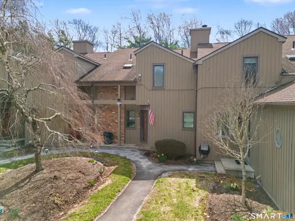 45 Far View Commons #45, Southbury, CT 06488