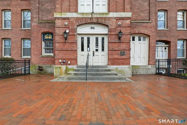 92 Main Street #206, Deep River, CT 06417